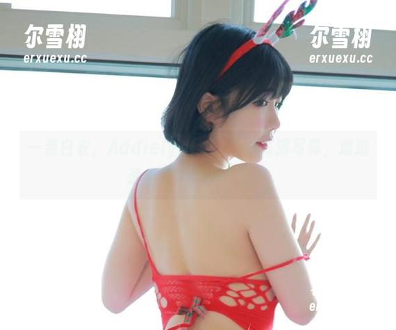 一袭白衣，Addielyn(에디린)的高清写真，难道透出了一点点个性？