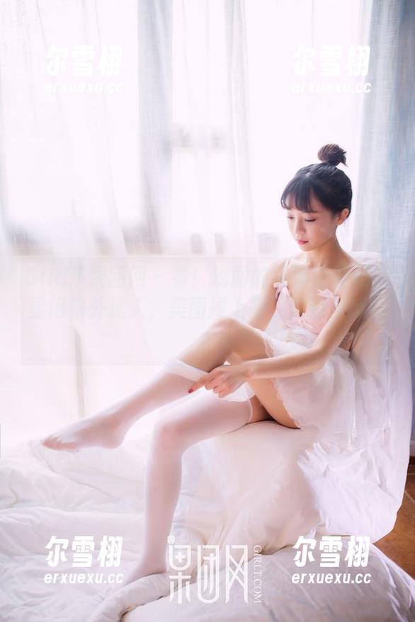 GIRLT果团网 - 看！瑰丽的礼服让莫雅淇显得格外迷人，美图捧上来，你有何感想？
