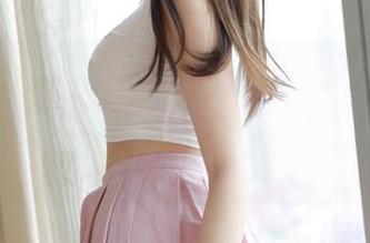 MFStar模范学院 – 在李颖煊baby的教室里，福利和图集的间隙很微妙，像被光线悄悄划过。