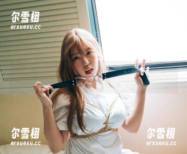 别问，我只是来欣赏Mozzi(모찌)水手服私拍合集的，纯属好奇而已。