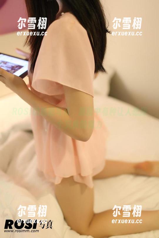 ROSI ROSI的透明写真,原图中有种让人想探个究竟的魔力