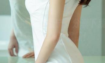 UGirls尤果网 – 李思宁：分享下我的裸足特写，保证没驾照！