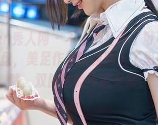 Xiuren秀人网 – 不小心打开了可可COCO的网盘，美足作品让我陷入了思考：果然，双脚也能传递灵魂！