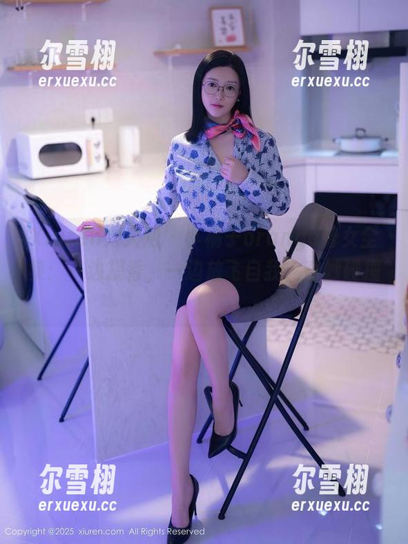 Xiuren秀人网 - 小橘子orange修女全集：一边提香，一边放飞自我，奇妙碰撞！