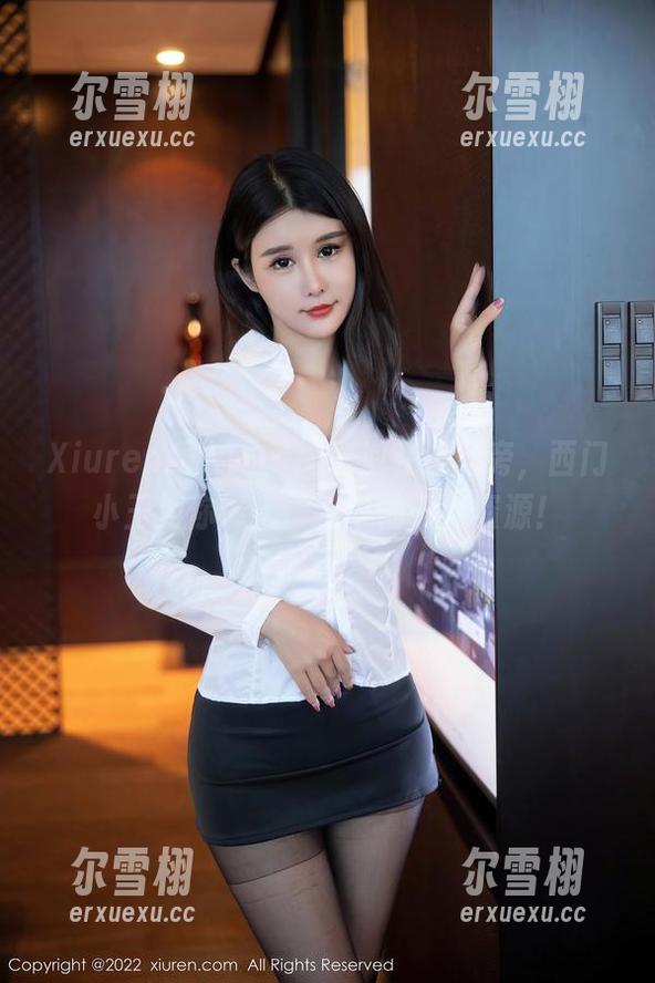 Xiuren秀人网-西门小玉 Xiuren秀人网 - 高清泡在泳池旁,西门小玉为你奉上“水中仙子”资源!
