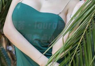 YouMi尤蜜荟 – laura阿姣的修女写真，更新得有点小羞涩了吧