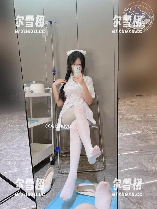 at鲨鱼的无圣光高跟鞋图集，双腿在摇摆，心却在喝奶茶