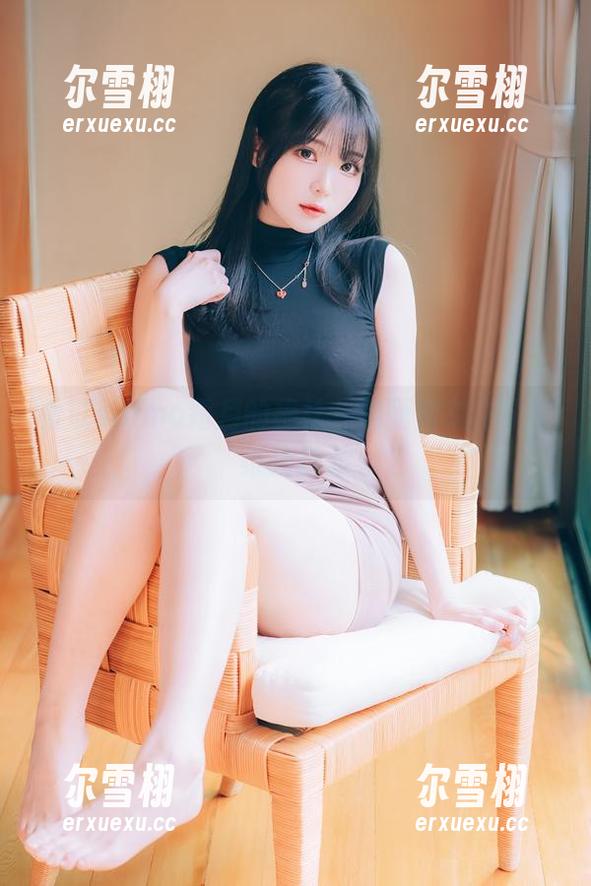 shimo霜月 看过shimo霜月的棉袜,墙面都想做个壁纸换新妆