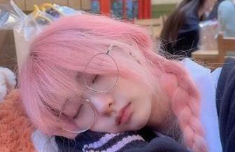 突然想养奶牛？Wendy的原图壁纸分分钟唤起你的养牛梦！