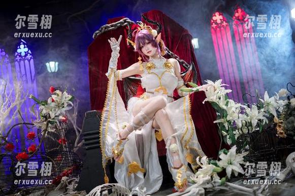 九柒喵 不同寻常的视角下,九柒喵的初音未来兔子洞cos,原图别有一番风味。