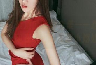 头条女神 – 筱溪的御姐合集——想像一下她是你打印在纸上的客服小姐姐吧！