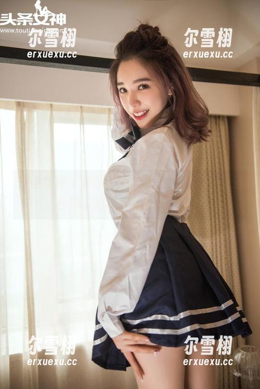 头条女神 - 钟晴的微光合集，总有一张适合你...如果你能找到的话！