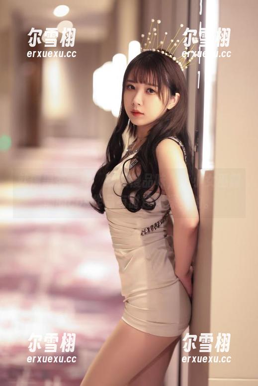 小女巫露娜 就像黑茶一样,要慢慢品味,这小女巫露娜的cos作品有时还挺深奥的。