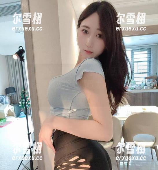 小玉吃果冻 微密圈 - 豹纹带尾巴图集,小玉吃果冻半个小时后可能要抱怨尾巴太重,但我们不在乎呀!