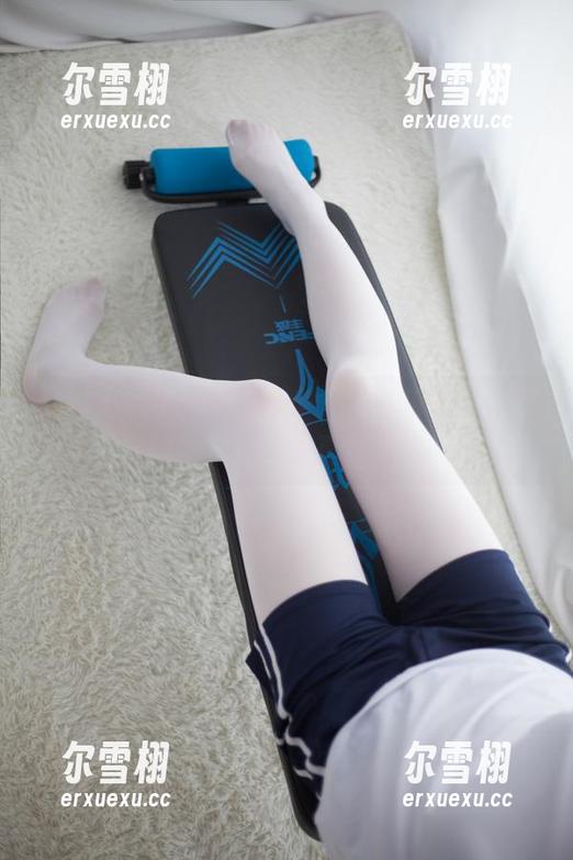 少女秩序 网络上的写真历史,少女秩序和那条过膝白丝牛仔短裙的真实互动。