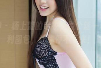 推女神 – 杨上萱的毛衣，像个迷一样的福利图包，让你停不下来！