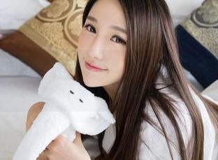 推女神 – 毛衣的简单纯粹被陈嘉嘉Tiffany演绎得那么高冷，用下载令人心颤。