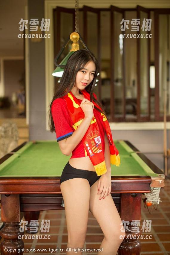 推女神-黄可christine 推女神 - 黄可christine的睡衣情非得已,美图合集让人忽然想学“床上瑜伽”?