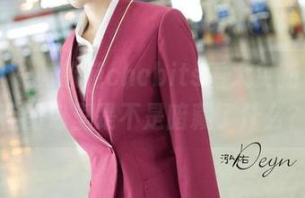 推女神 – 黄歆苑chobits重大更新，高跟鞋图包里是不是暗藏了什么？