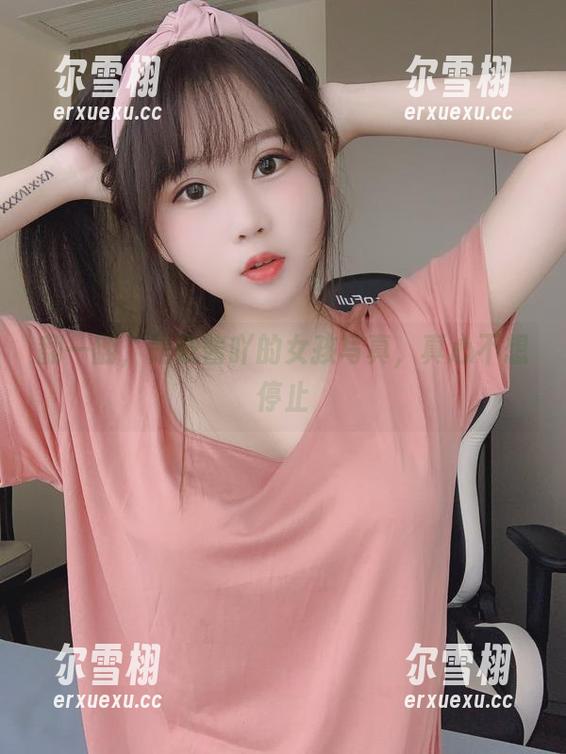 翻一翻，是依酱吖的女孩写真，真心不想停止