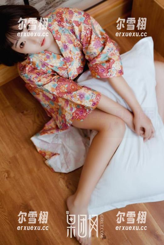 果团网 - 黄歆苑牛仔裤合集：看她如何玩转“高腰”与“撩人”