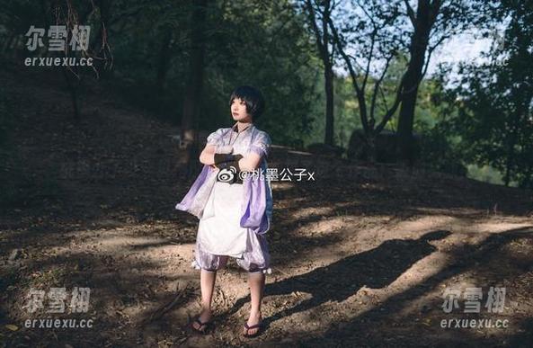 桃墨公子没穿贝克汉姆，反而选择了这个作品：吸血鬼旗袍