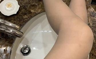 微密圈 – 桃脱了的万圣节图集，画面泄露不止是节日的衣装嘛，果然有点意思。