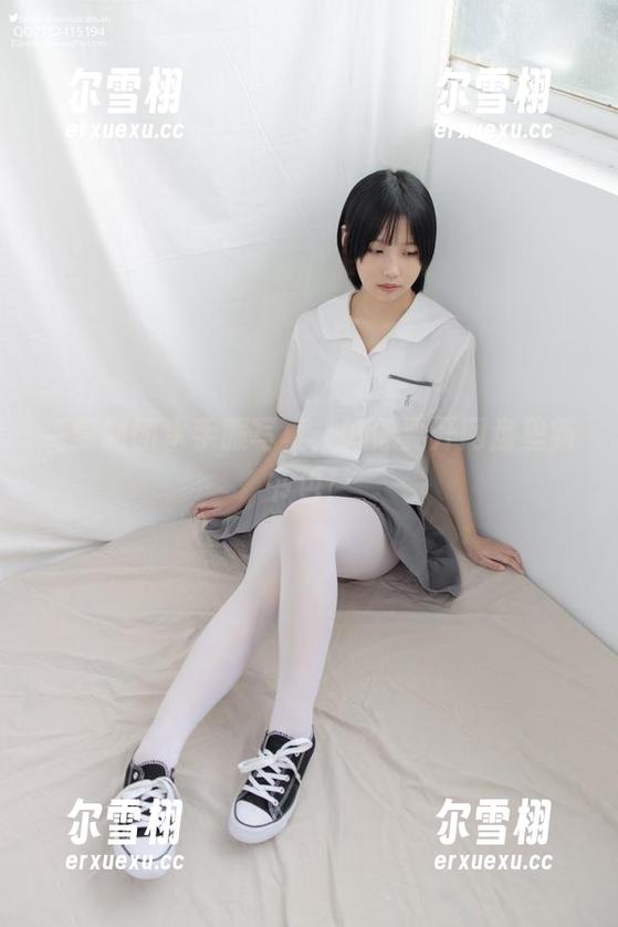 森萝财团 森萝财团水手服写真,好像要开网盘里新书包!