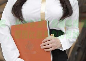 模范学院 – 白衬衫里小奶瓶呜呜放飞自我，原图比我想象的更妙