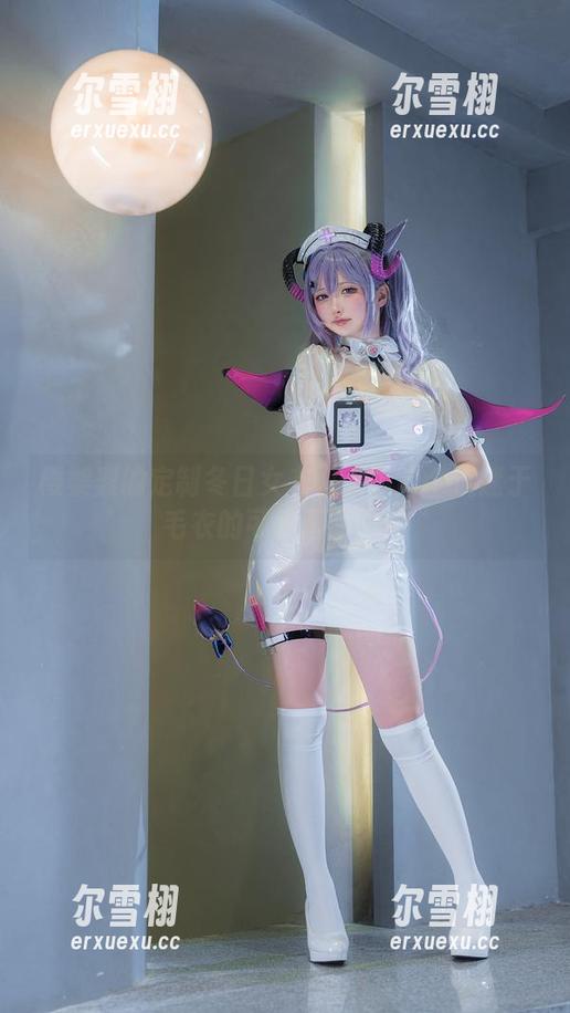 樱梨梨的定制冬日女友：看看这个沉迷于毛衣的可爱画面吧！