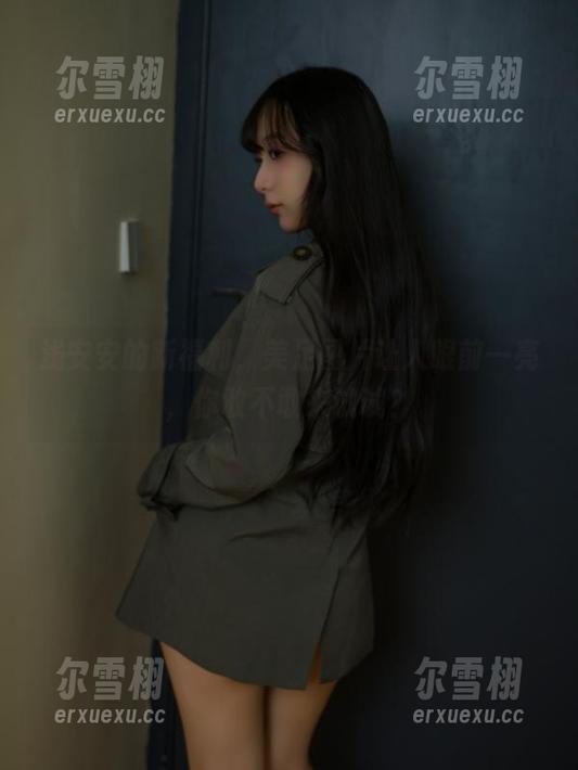 浅安安的新福利，美足图片让人眼前一亮，你敢不敢来试试？