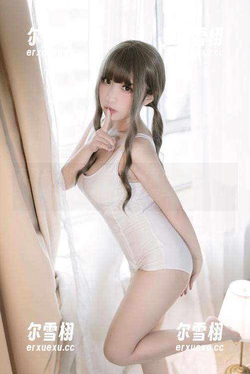 有没有人说过，猫田圣奈奈的礼服应该有个专属粉丝群？分享一波！