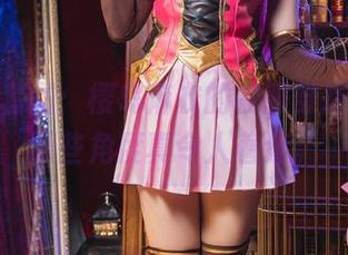 瓜希酱套图：樱岛麻衣的校服穿搭，嗨，那些角度真令人着迷。