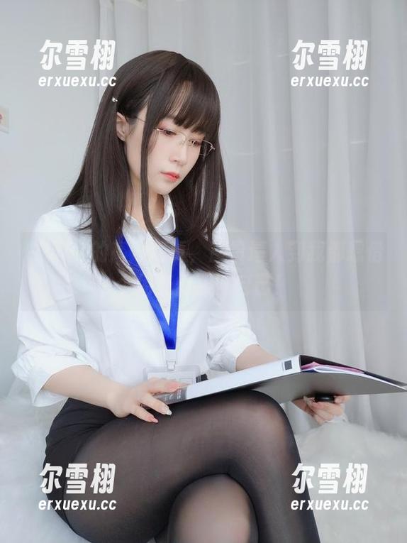 白银81 白银81的高清写真,富贵逼人到我都想借个闪光灯照照自己!