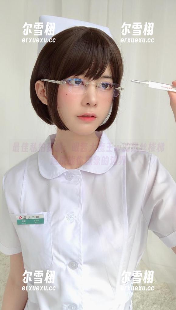 眼酱大魔王w 最佳私拍资源:眼酱大魔王w的黑丝楼梯道挑战你想象的边界