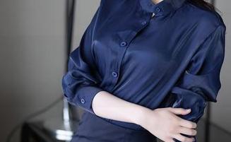 秀人网 – 在您从业之前，请阅读Manuela玛鲁娜的秘书写真入门指南。