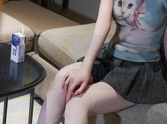 秀人网 – 一咬牙，锁定优酱的护士写真，难道想看再深点的内幕吗？