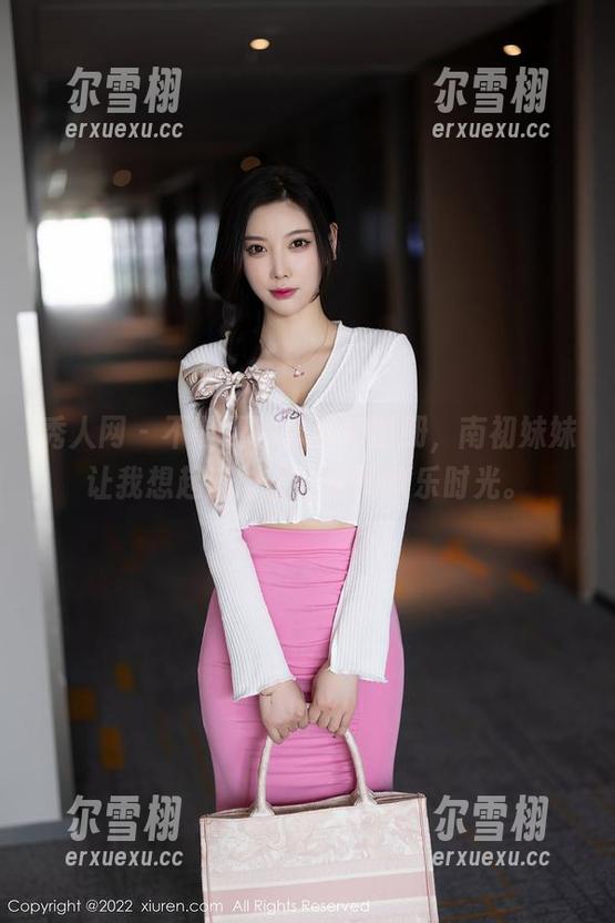 秀人网 - 不收费的水手服图册，南初妹妹让我想起派对上打鱼的欢乐时光。