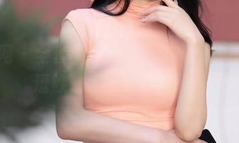 秀人网 – 全套棉袜图包，你能想象是小逗逗躲起来的那只袜子吗