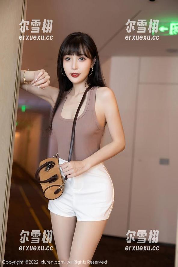 秀人网-梦灵儿Mini 秀人网 - 原图呈现,梦灵儿Mini的连衣裙让人心痒痒的,快来跟我分享你的惊叹吧!