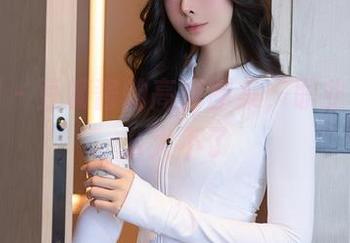 秀人网 – 豆瓣酱的高清图集，职业装没什么大不了