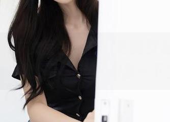 秀人网 – 龙女宝宝的白衬衫能引起讨论，照片随时下载…小幽默一下？