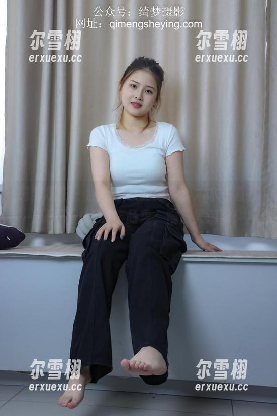 绮梦摄影 - 纸上少女的故事，木木一直在分享不一样的作品集，慢慢晃荡吧！