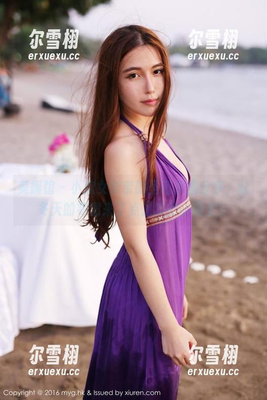 美媛馆 - 小魔女奈奈的圣诞套图分享，让冬天的寒意来了点温暖的小调皮！