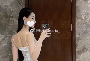 微密圈 – 油亮景色在线，脸红Dearie，你是怎样把背景弄得像油漆店门口？