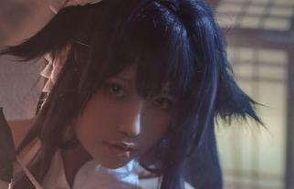 全套泳装，芊川一笑MNK真会玩，紫式部生平大概没想到