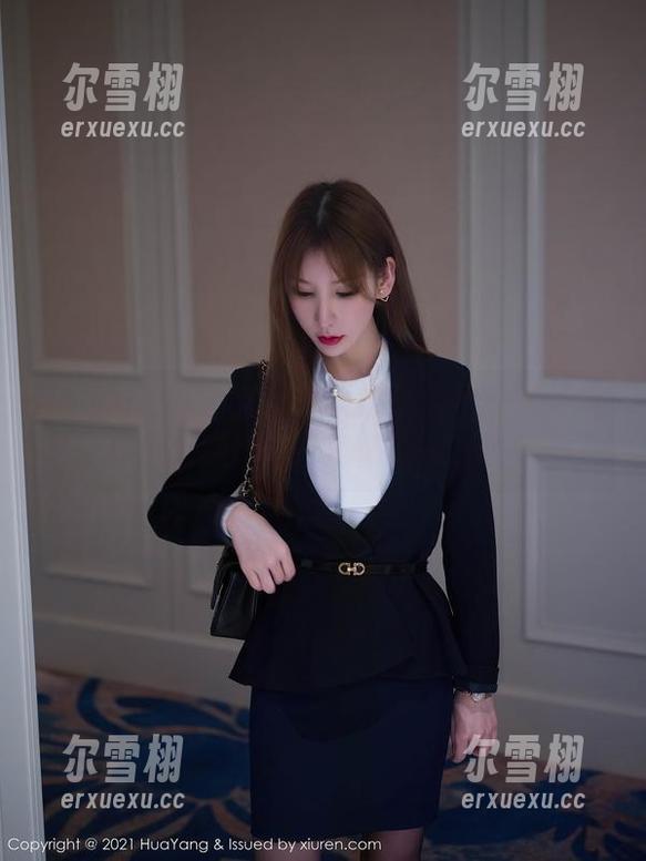 花漾show - 艾栗栗栗栗栗栗吖私拍新境界：长腿搭配一房间吸睛技巧！