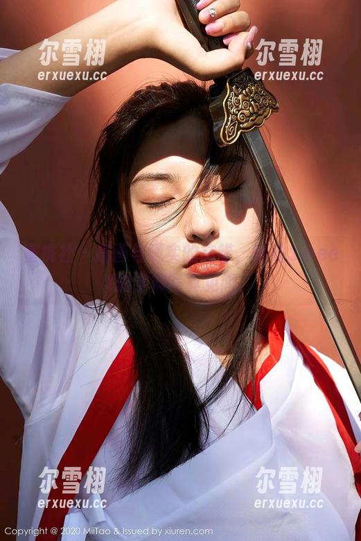蜜桃社 - 插画与现实的交错，咕噜Sweet的学妹写真见闻。