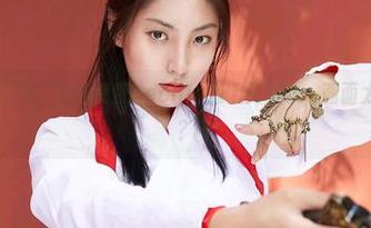 蜜桃社 – 在线！当陆萱萱Cecilia遇上死库水，画面太美不敢看？