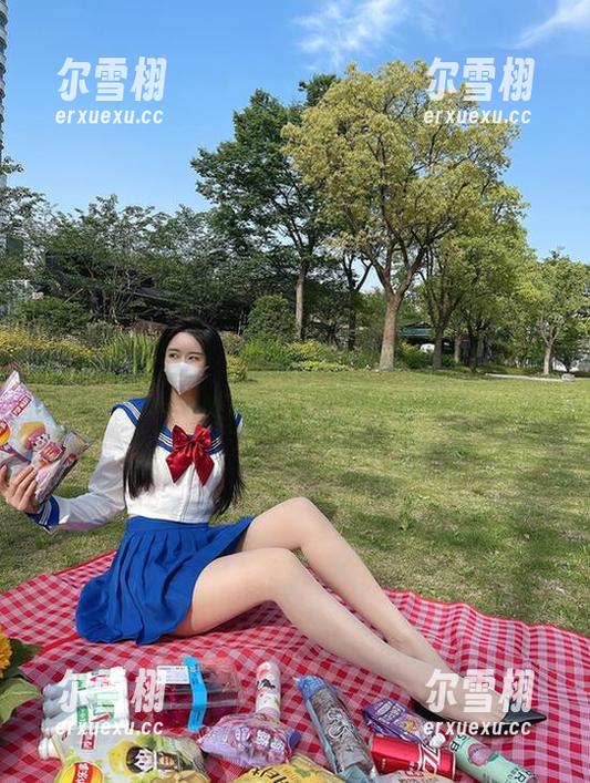 软妹小九九 微密圈 - 这是一张图片,看了就想下载的——软妹小九九的美足!